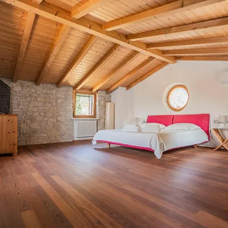Podere Sabaina, Private Mit Pool, Seeblick Und 3 Wohneinheiten Zur Alleinnutzung Torri Del Benaco