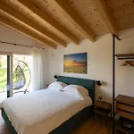 Podere Sabaina, Private Mit Beheiztem Pool, Seeblick Und 3 Wohneinheiten Zur Alleinnutzung فيلة *