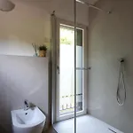 Podere Sabaina, Private Mit Beheiztem Pool, Seeblick Und 3 Wohneinheiten Zur Alleinnutzung فيلة
