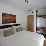 Podere Sabaina, Private Mit Beheiztem Pool, Seeblick Und 3 Wohneinheiten Zur Alleinnutzung *