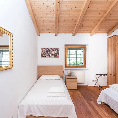 Podere Sabaina, Private Mit Pool, Seeblick Und 3 Wohneinheiten Zur Alleinnutzung Vila Torri Del Benaco