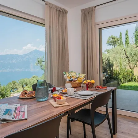 Podere Sabaina, Private Mit Beheiztem Pool, Seeblick Und 3 Wohneinheiten Zur Alleinnutzung