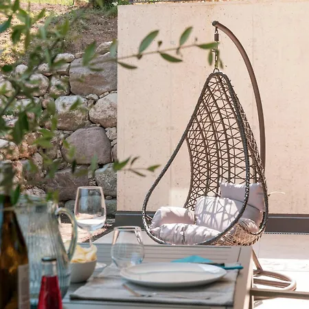 Podere Sabaina, Private Mit Pool, Seeblick Und 3 Wohneinheiten Zur Alleinnutzung Torri Del Benaco