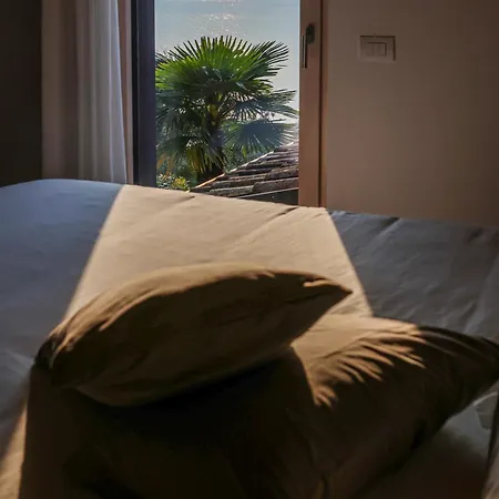 Podere Sabaina, Private Mit Beheiztem Pool, Seeblick Und 3 Wohneinheiten Zur Alleinnutzung *