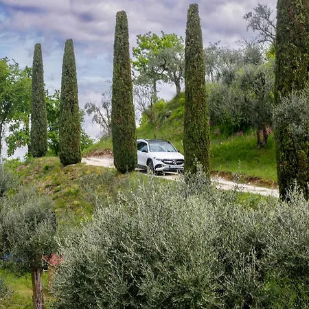 Podere Sabaina, Private Mit Beheiztem Pool, Seeblick Und 3 Wohneinheiten Zur Alleinnutzung فيلة