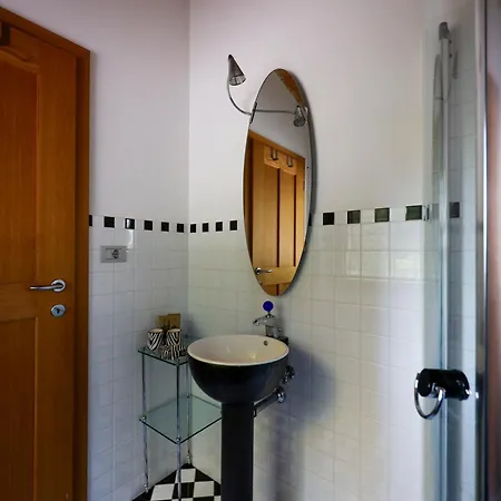 빌라 Podere Sabaina, Private Mit Beheiztem Pool, Seeblick Und 3 Wohneinheiten Zur Alleinnutzung *