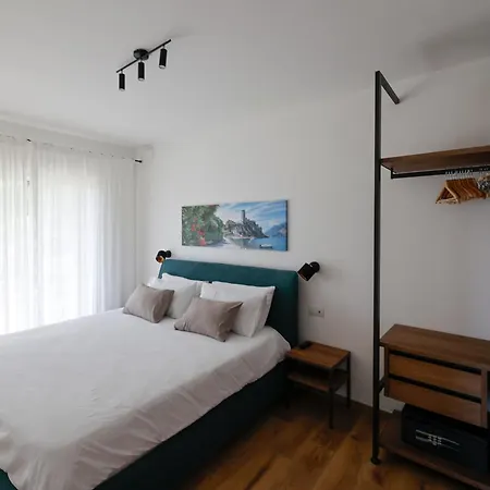 Podere Sabaina, Private Mit Pool, Seeblick Und 3 Wohneinheiten Zur Alleinnutzung Torri Del Benaco