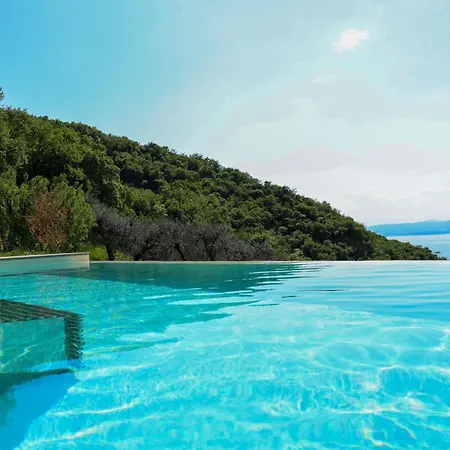 Vila Podere Sabaina, Private Mit Pool, Seeblick Und 3 Wohneinheiten Zur Alleinnutzung Torri Del Benaco