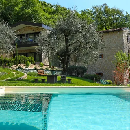 Podere Sabaina, Private Mit Pool, Seeblick Und 3 Wohneinheiten Zur Alleinnutzung Vila Torri Del Benaco