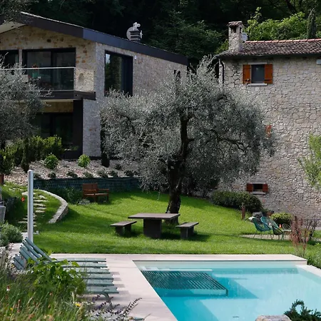 Podere Sabaina, Private Mit Beheiztem Pool, Seeblick Und 3 Wohneinheiten Zur Alleinnutzung *