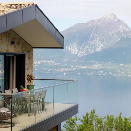 Podere Sabaina, Private Mit Pool, Seeblick Und 3 Wohneinheiten Zur Alleinnutzung Torri Del Benaco