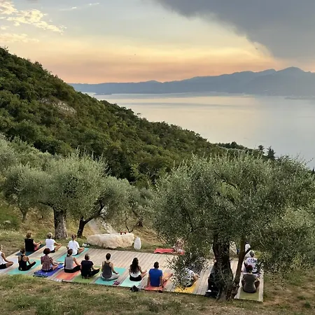 فيلة Podere Sabaina, Private Mit Beheiztem Pool, Seeblick Und 3 Wohneinheiten Zur Alleinnutzung *